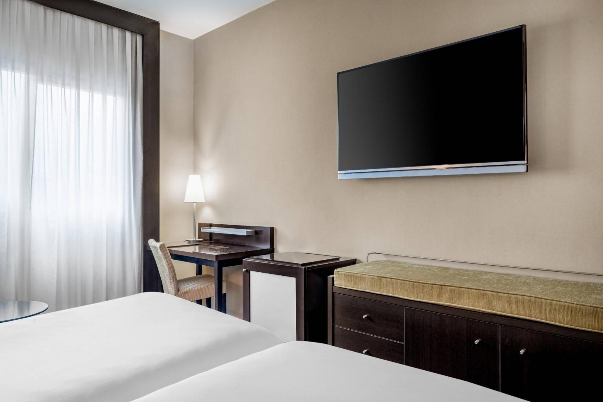 Ac Hotel Oviedo Forum By Marriott Luaran gambar