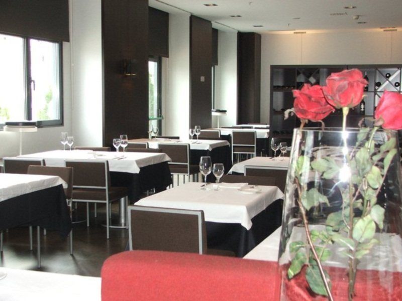 Ac Hotel Oviedo Forum By Marriott Luaran gambar